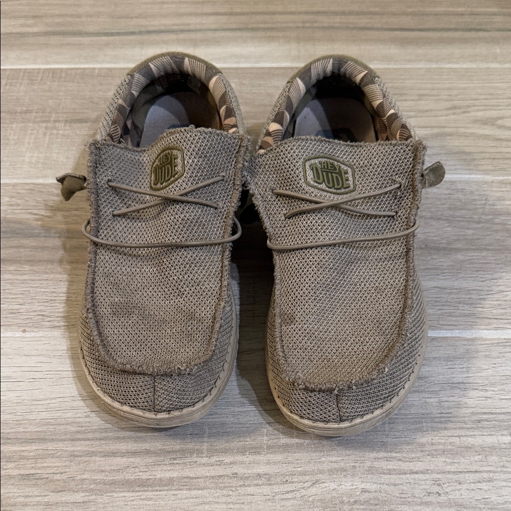 Hey Dude Textured Loafers in Brown